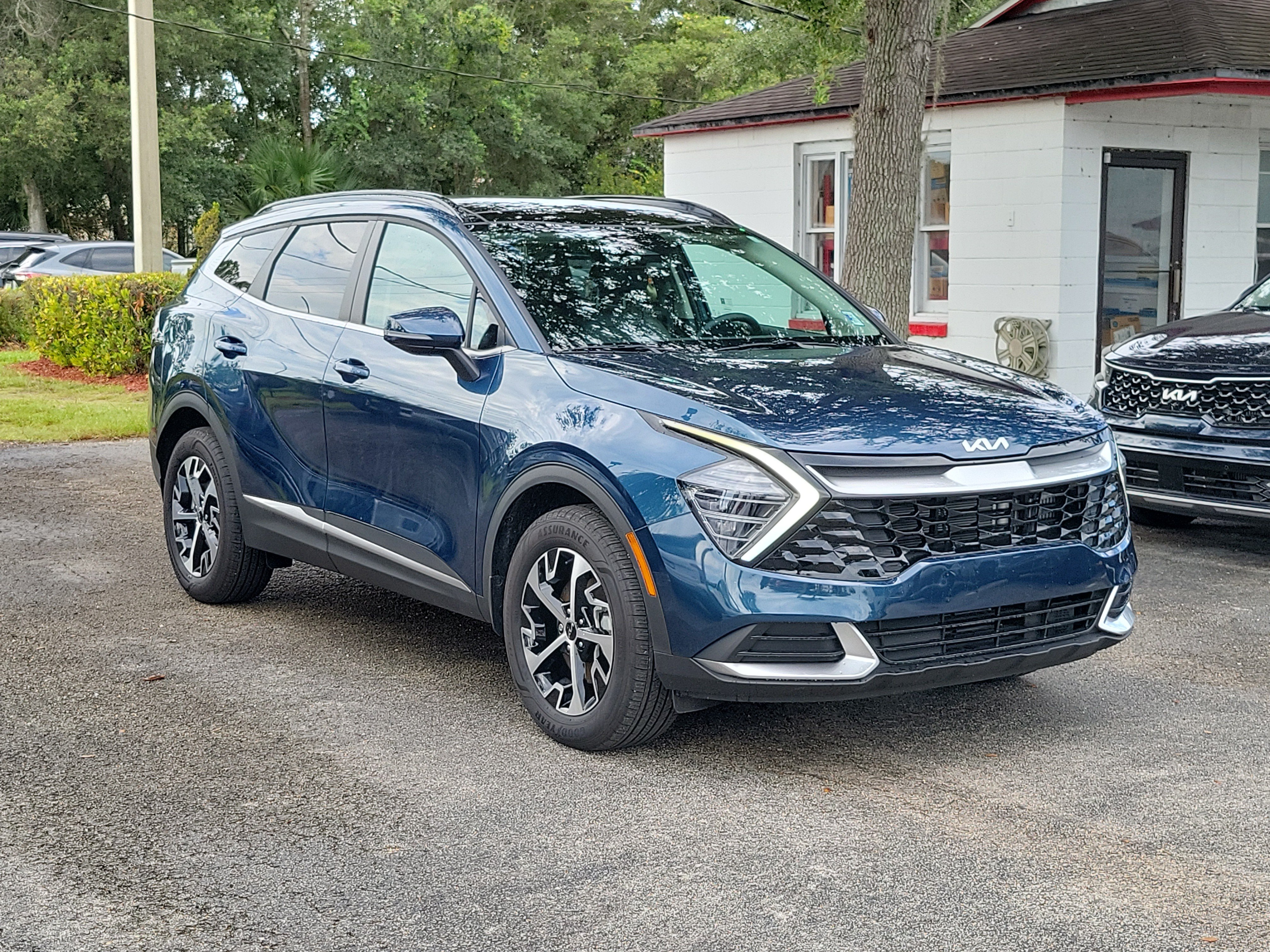 Certified 2025 Kia Sportage EX w/ EX Premium Package AWD/4WD image 42