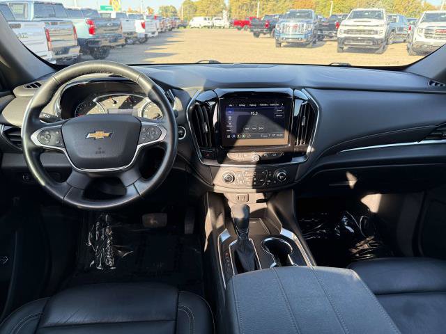 Used 2023 Chevrolet Traverse LT FWD image 17