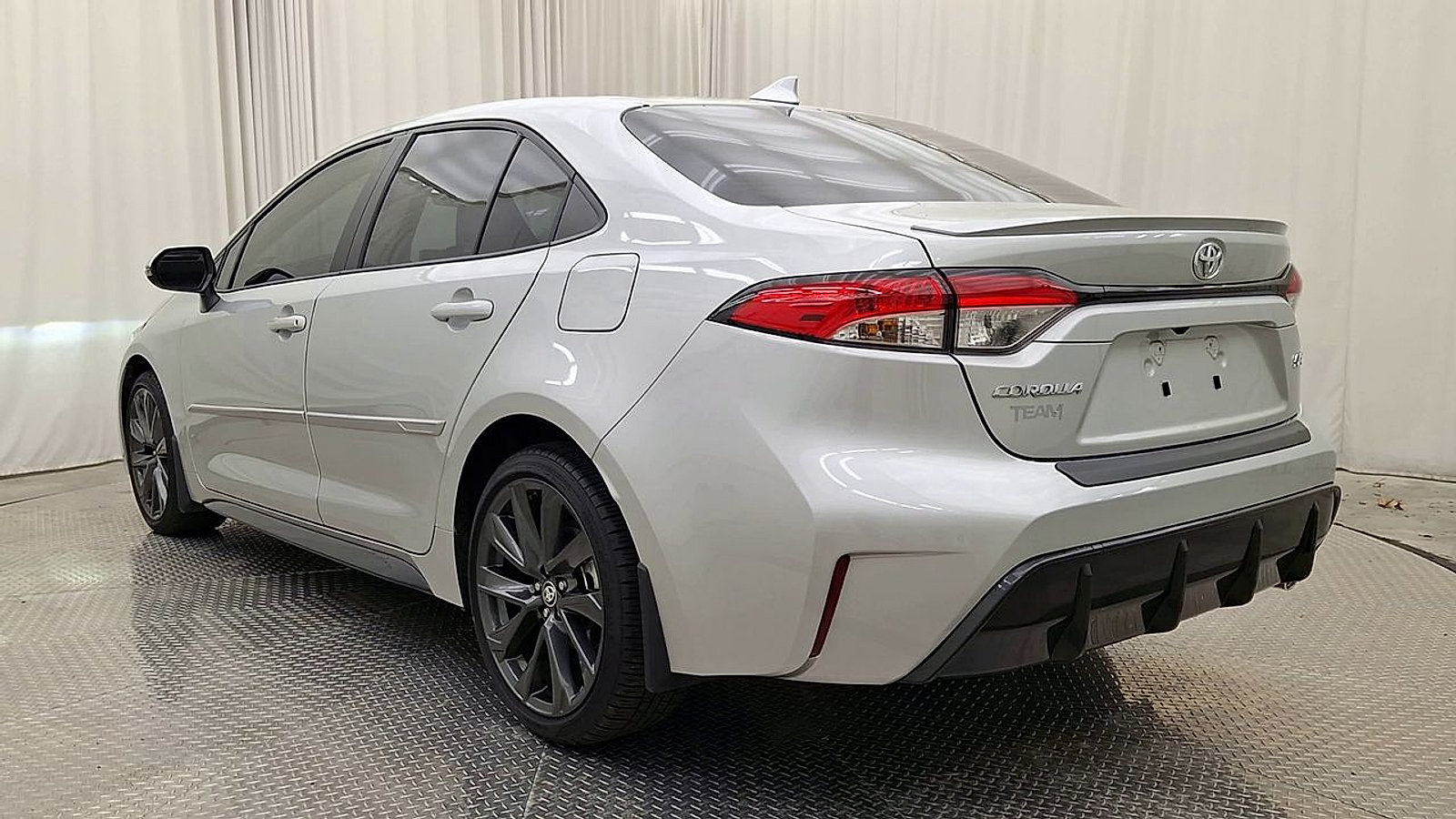 Certified 2024 Toyota Corolla SE FWD image 13