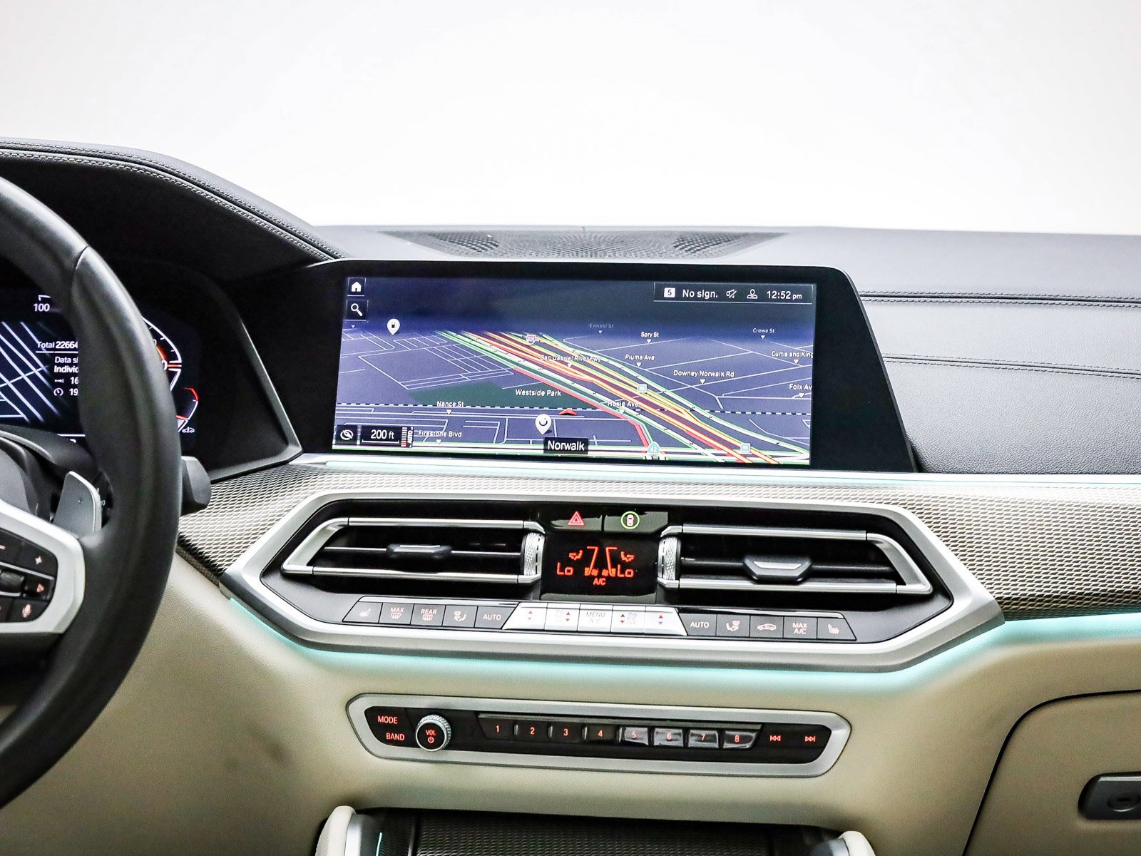 Certified 2022 BMW X6 xDrive40i w/ M Sport Package image 15