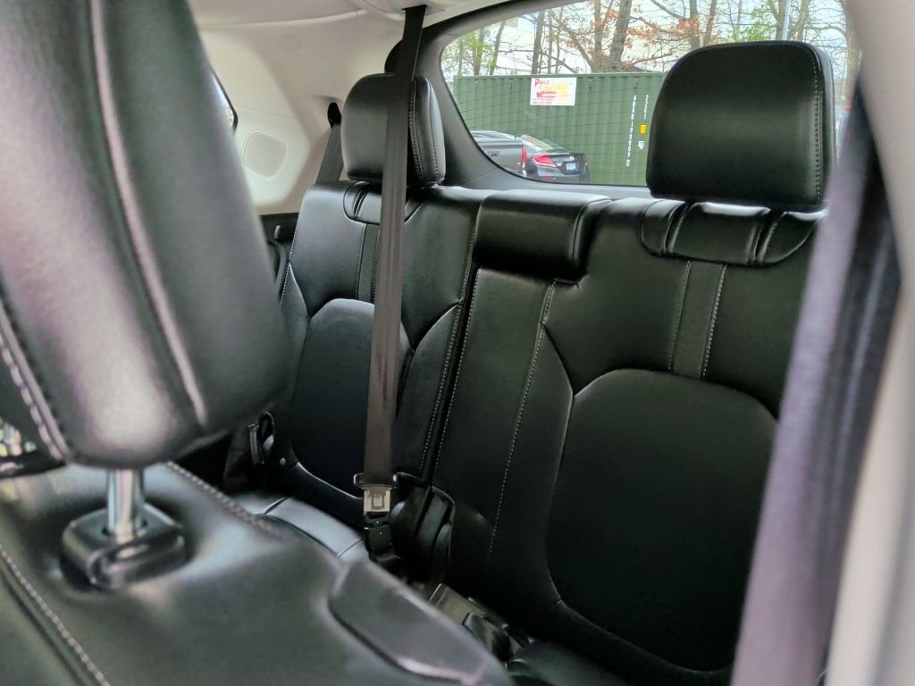 Certified 2023 Honda Pilot Touring image 13