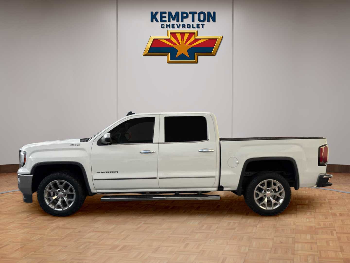 Used 2018 GMC Sierra 1500 SLT image 3