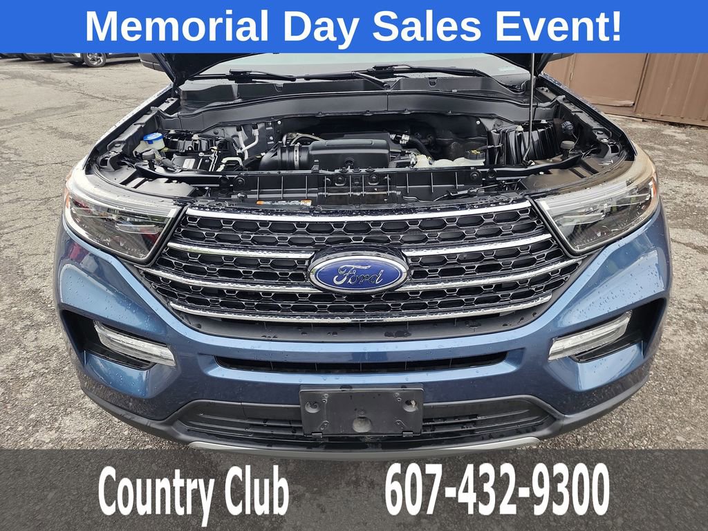Used 2020 Ford Explorer XLT w/ Equipment Group 202A AWD/4WD image 32