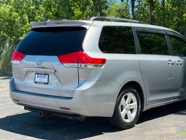 Used 2012 Toyota Sienna LE FWD image 11