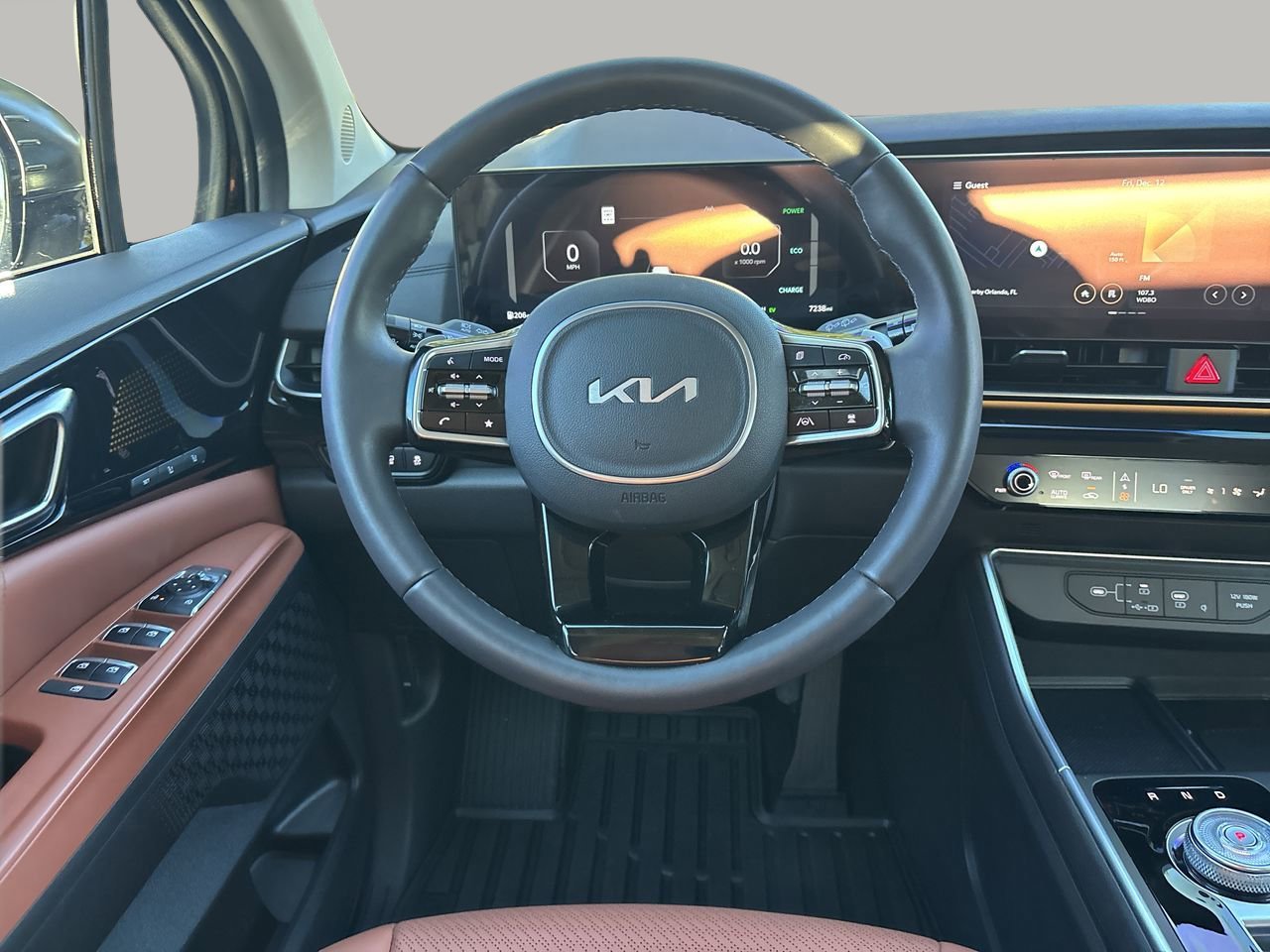Used 2026 Kia Carnival SX Prestige image 8