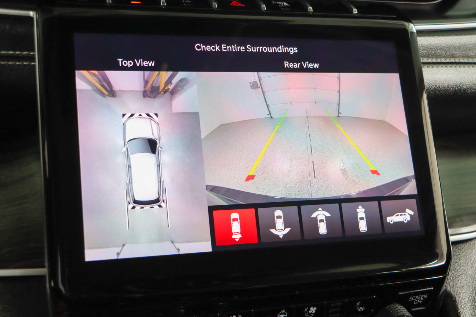 Used 2023 Jeep Grand Cherokee Limited w/ Luxury Tech Group II image 19