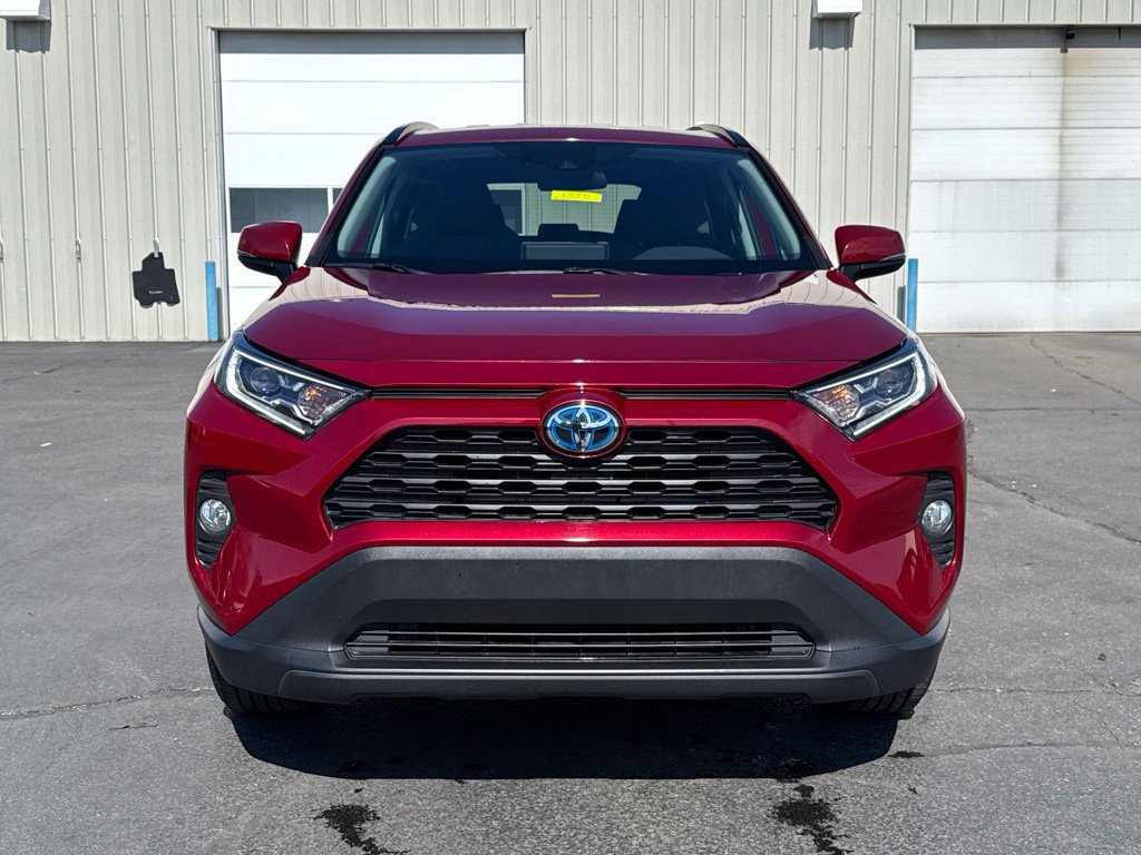 Used 2020 Toyota RAV4 XLE w/ All Weather Liner Package AWD/4WD image 2