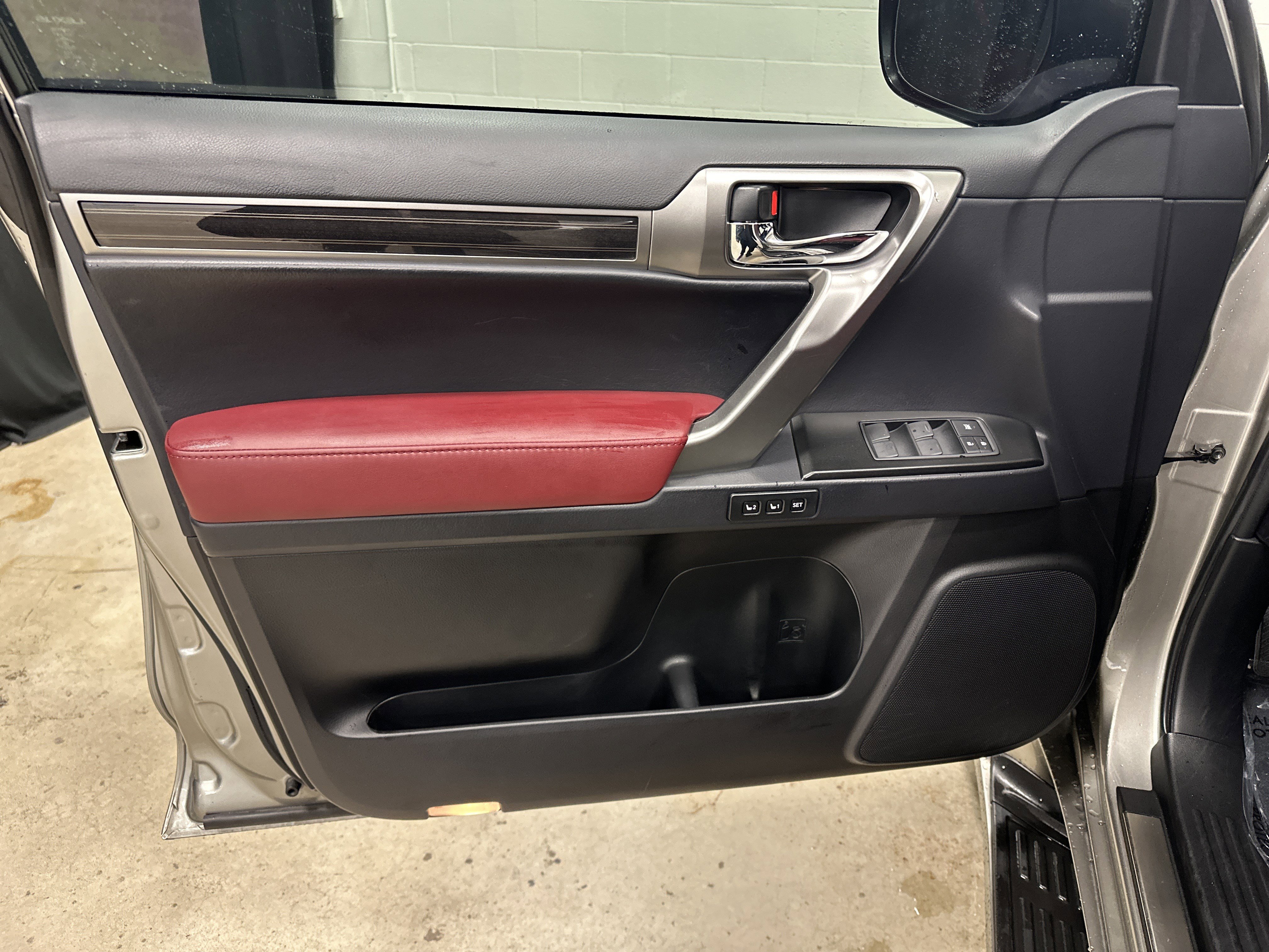Certified 2022 Lexus GX 460 Luxury w/ Sport Design Package AWD/4WD image 14