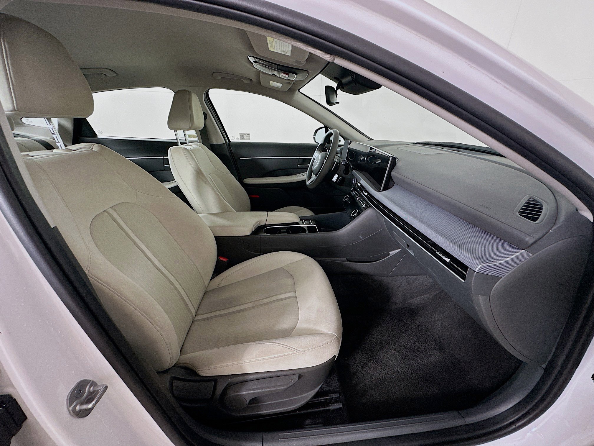 Used 2025 Hyundai Sonata SEL FWD image 29