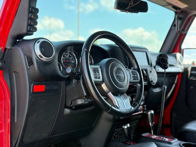 Used 2016 Jeep Wrangler Unlimited Rubicon AWD/4WD image 9