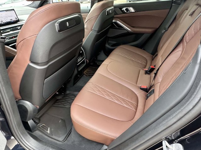 Certified 2025 BMW X6 M60i w/ Dynamic Handling Package AWD/4WD image 19