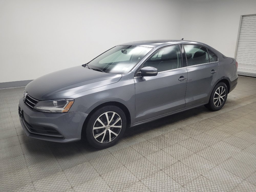 Used 2017 Volkswagen Jetta SE FWD image 2