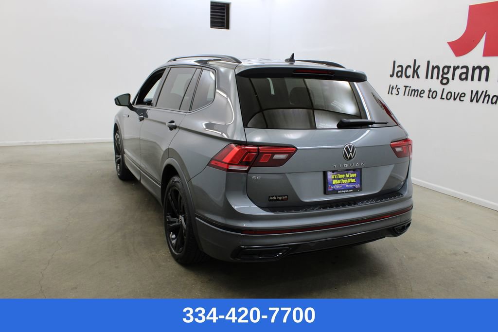 Certified 2023 Volkswagen Tiguan SE R-Line image 2