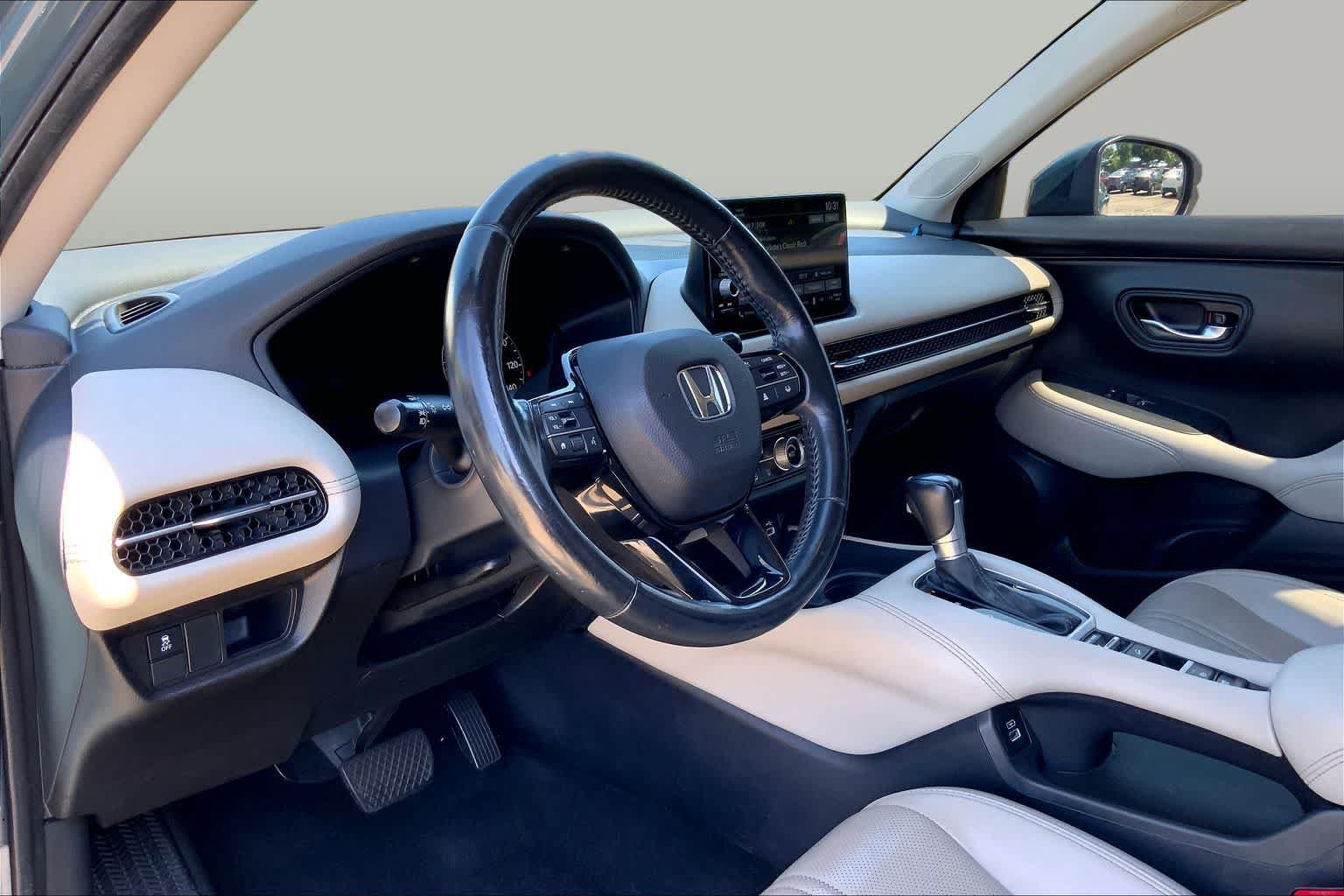 Used 2023 Honda HR-V EX-L image 17