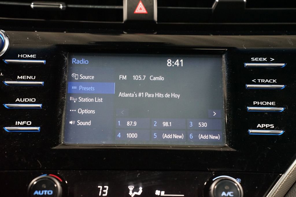 Used 2018 Toyota Camry SE image 18