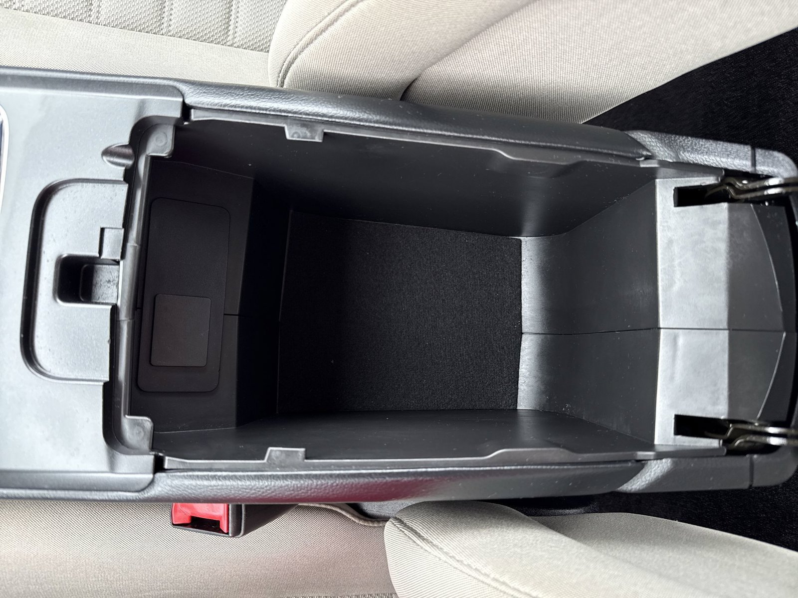 Used 2018 Ford Fusion S FWD image 21