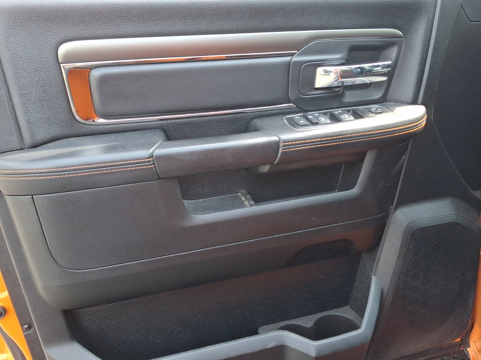Used 2015 RAM 1500 Sport w/ Ignition Orange Sport Package AWD/4WD image 12
