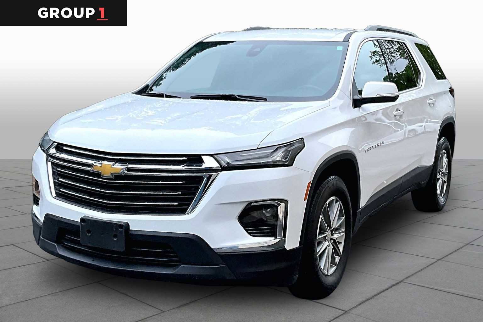 Used 2023 Chevrolet Traverse LT AWD/4WD image 1