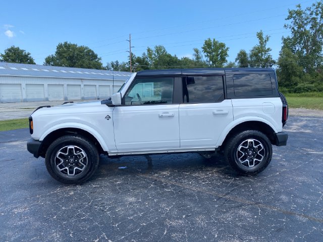Used 2025 Ford Bronco Outer Banks AWD/4WD image 3