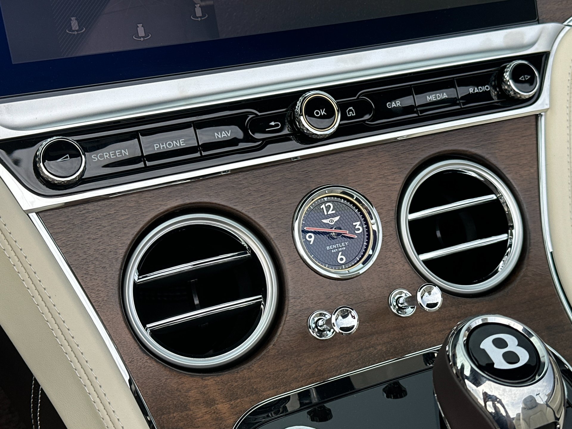 New 2026 Bentley Continental GT AWD/4WD image 23