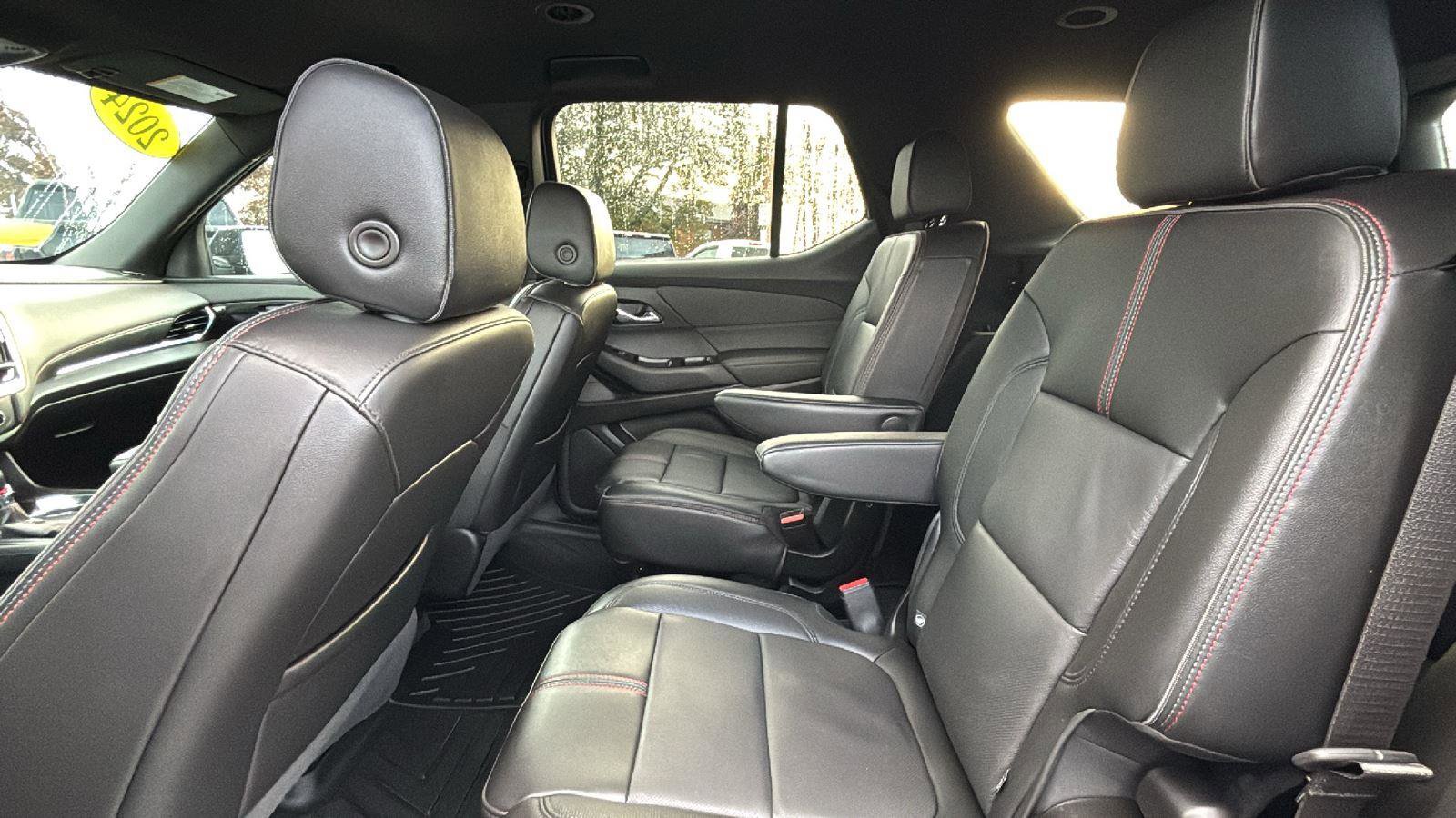 Used 2024 Chevrolet Traverse RS image 28