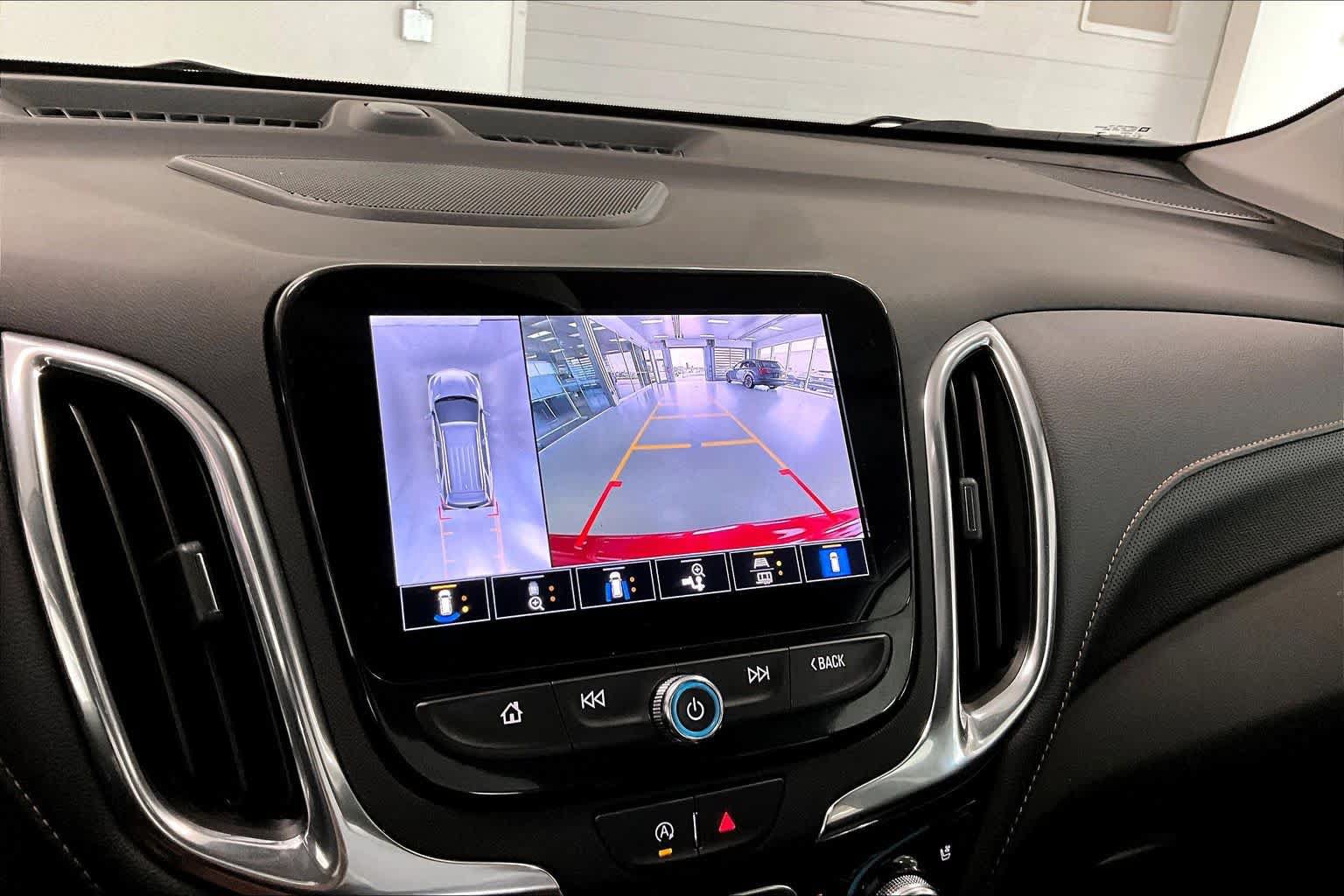 Used 2022 Chevrolet Equinox Premier AWD/4WD image 25