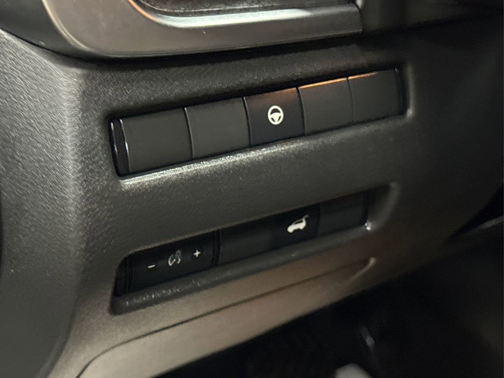 Used 2021 Nissan Rogue SL w/ Premium Package image 32