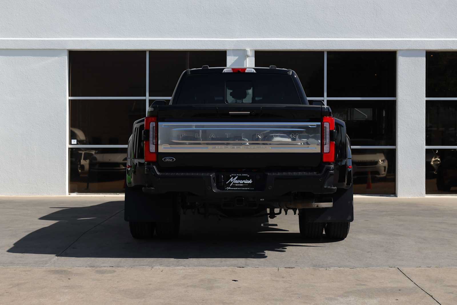 Used 2024 Ford F350 Platinum AWD/4WD image 10