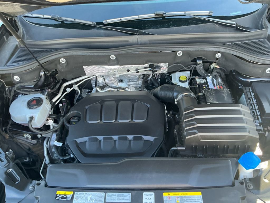 Used 2025 Volkswagen Atlas SE image 25