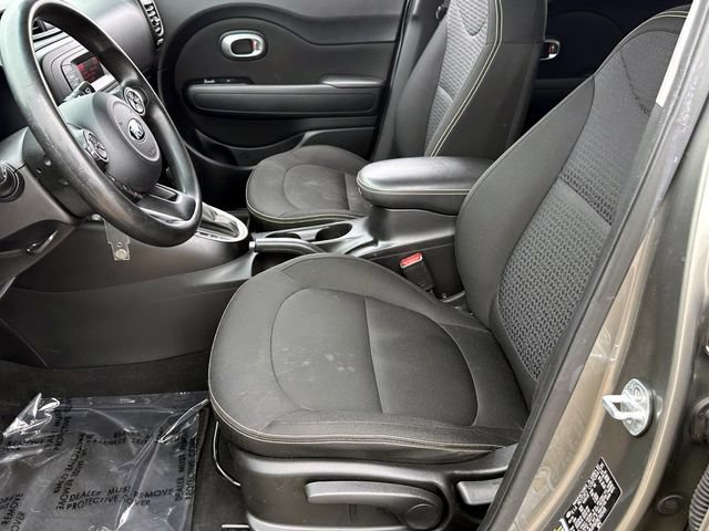 Used 2014 Kia Soul + FWD image 14