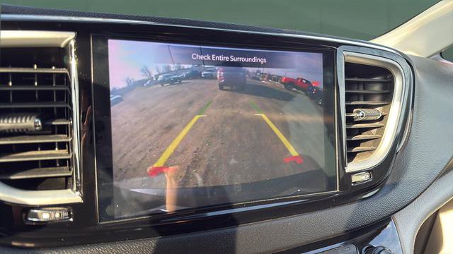 Used 2024 Chrysler Pacifica Touring-L image 42