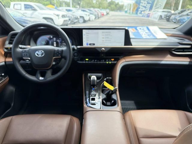 Certified 2025 Toyota Crown Signia AWD/4WD image 22