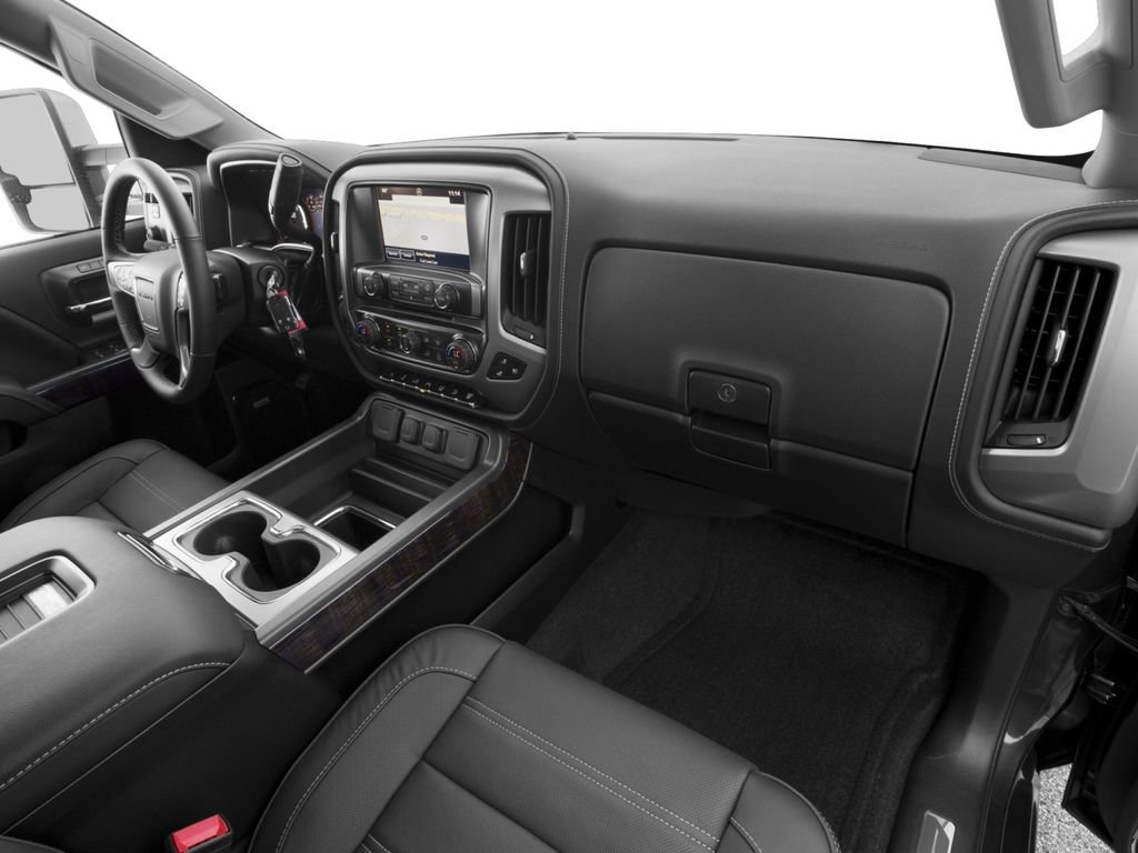 Used 2017 GMC Sierra 2500 Denali w/ Duramax Plus Package AWD/4WD image 10
