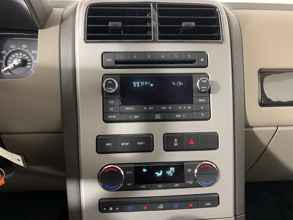 Used 2008 Lincoln MKX Base image 25