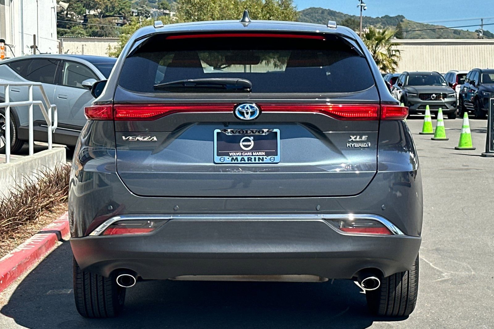 Used 2021 Toyota Venza XLE image 7