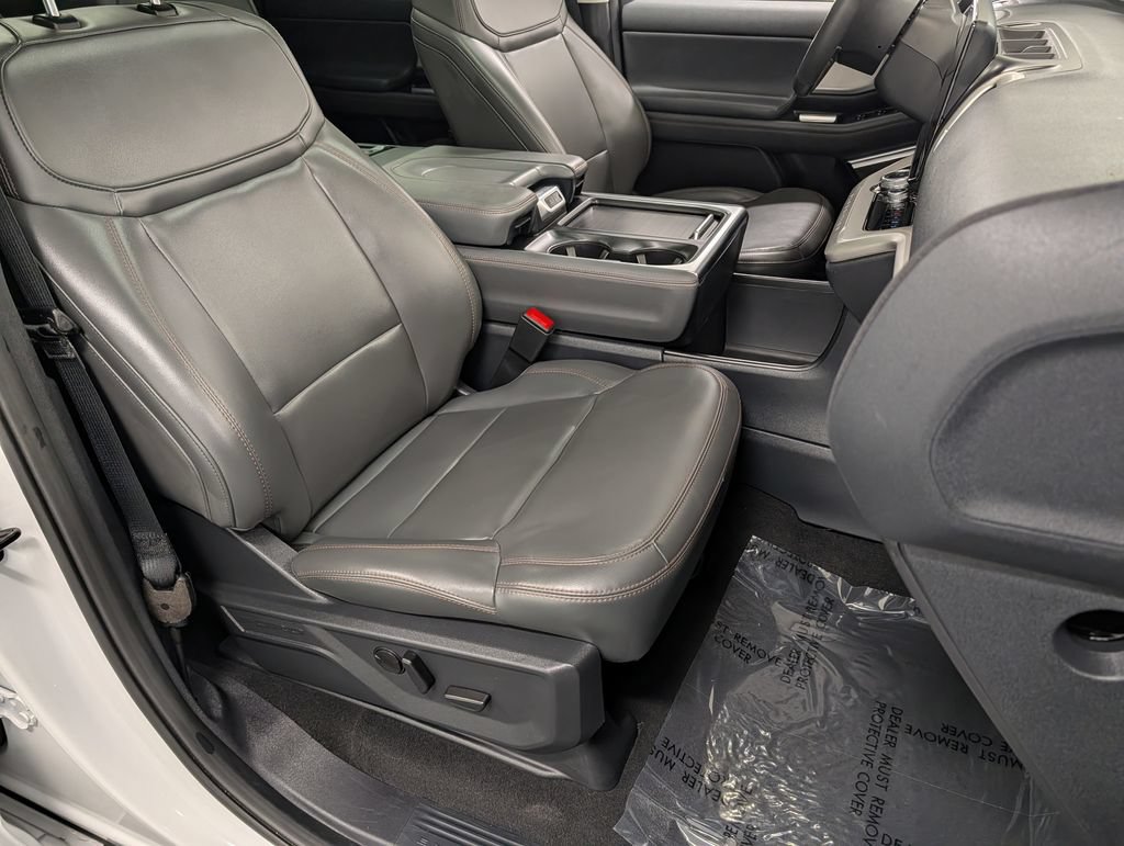 Used 2025 Ford Expedition Active AWD/4WD image 37