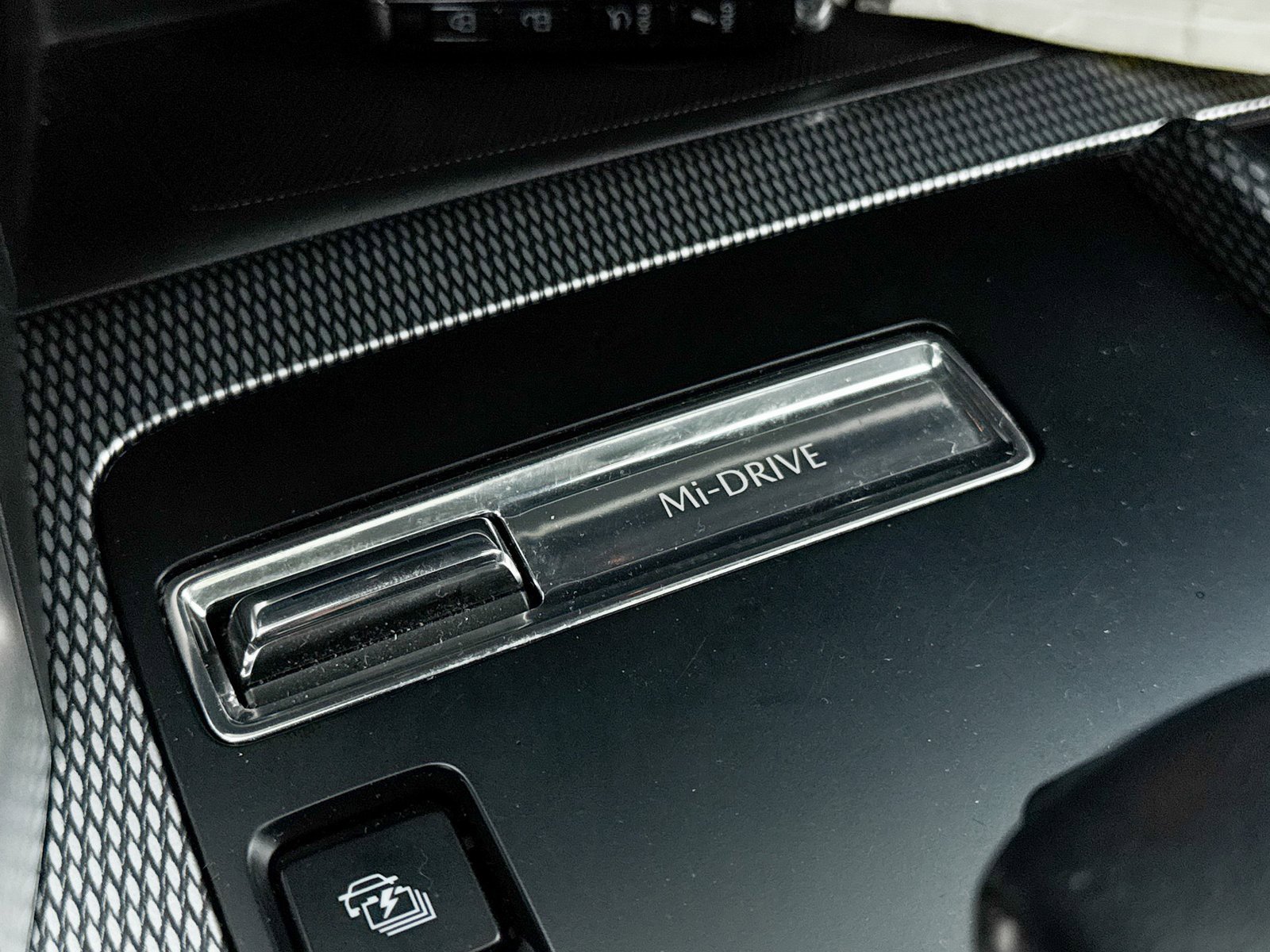 Certified 2025 MAZDA CX-90 Plug-In Hybrid w/Premium Sport image 12