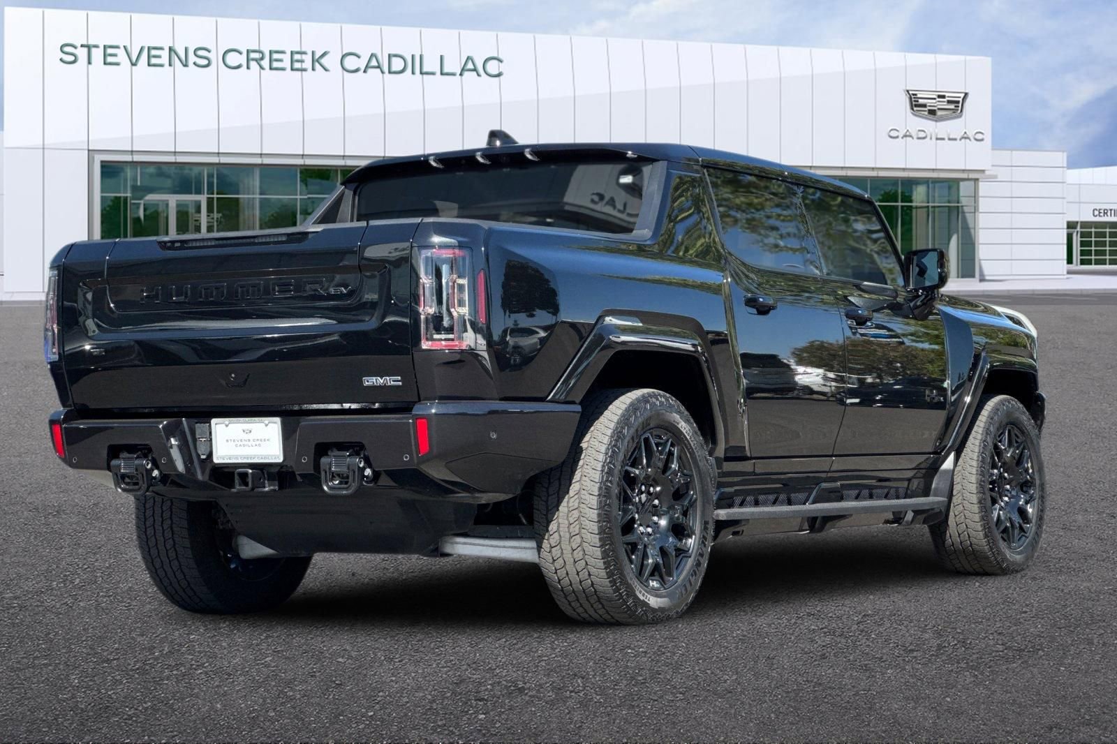 Used 2025 GMC Hummer EV 3X w/ LPO, Dark Essentials Package AWD/4WD image 3