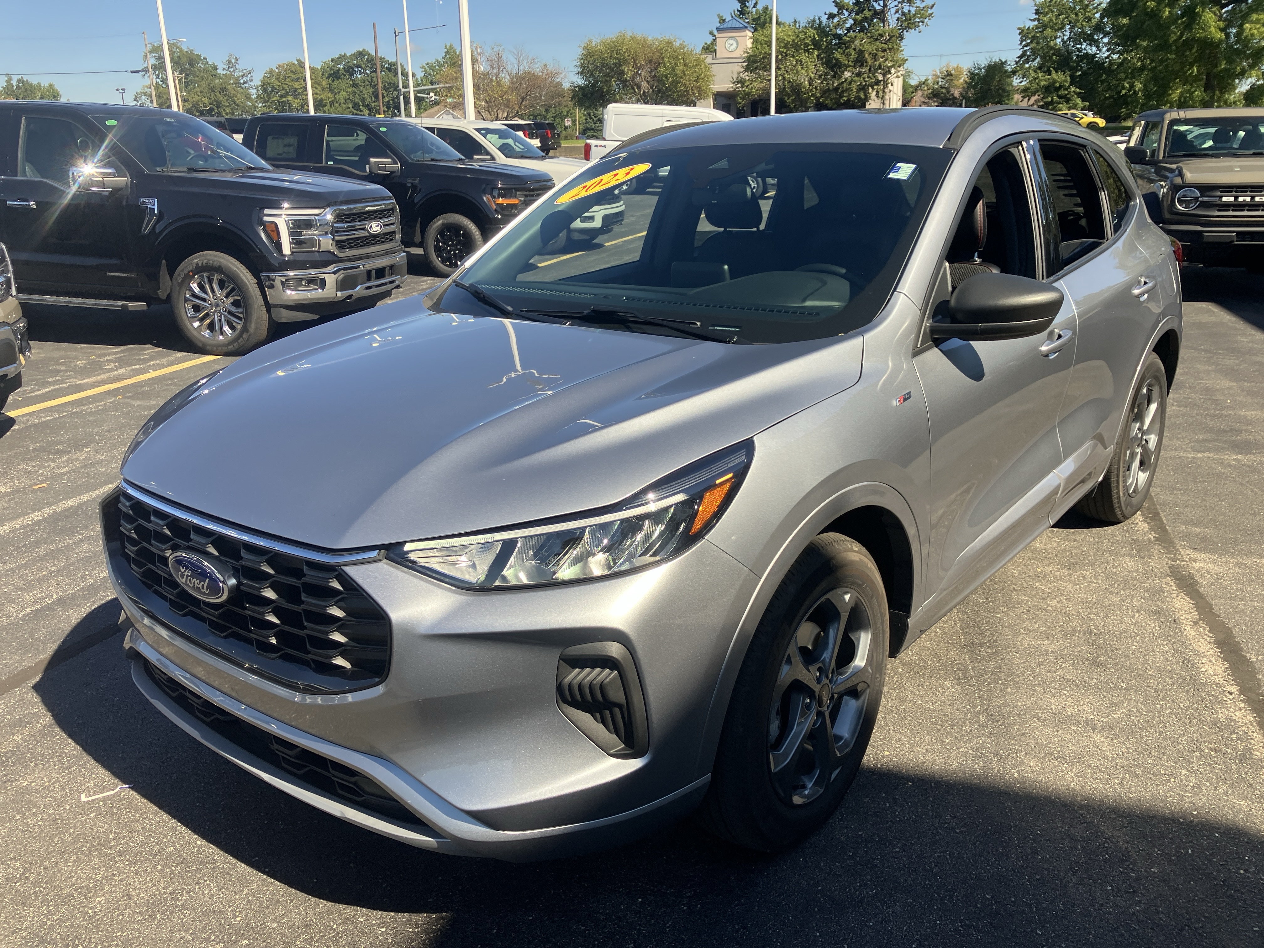 Used 2023 Ford Escape ST-Line AWD/4WD image 3