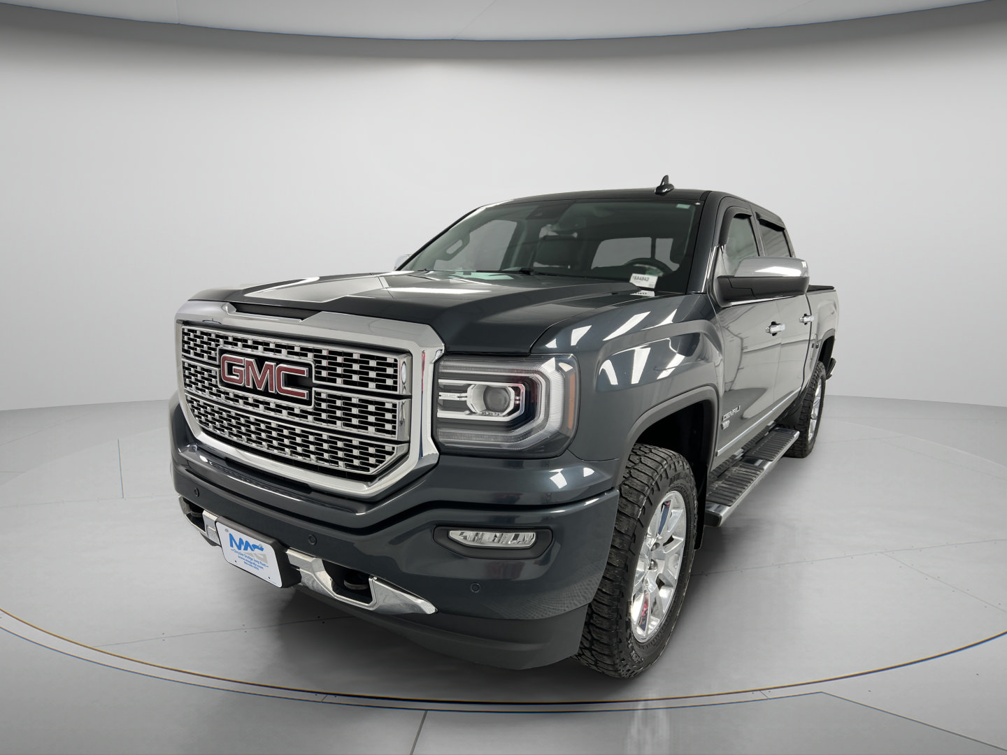 Used 2018 GMC Sierra 1500 Denali AWD/4WD image 4