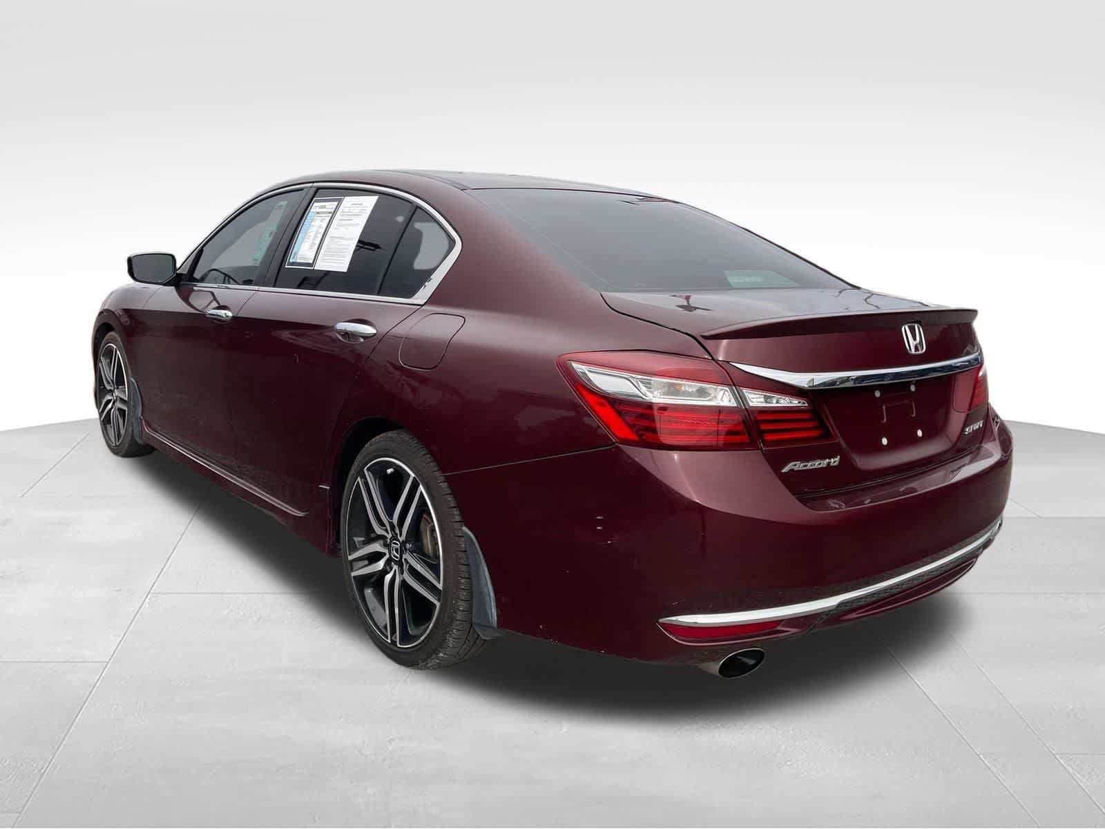 Used 2016 Honda Accord Sport image 7