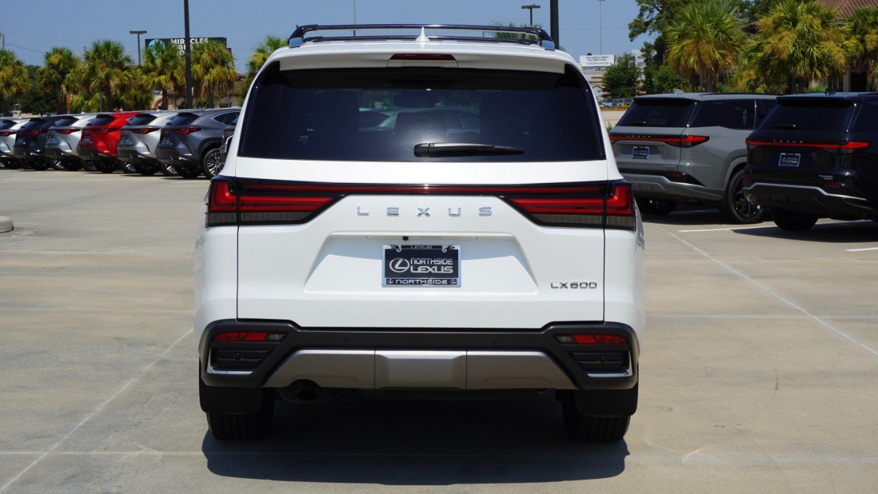 Certified 2024 Lexus LX 600 4WD w/ Luxury Package image 7