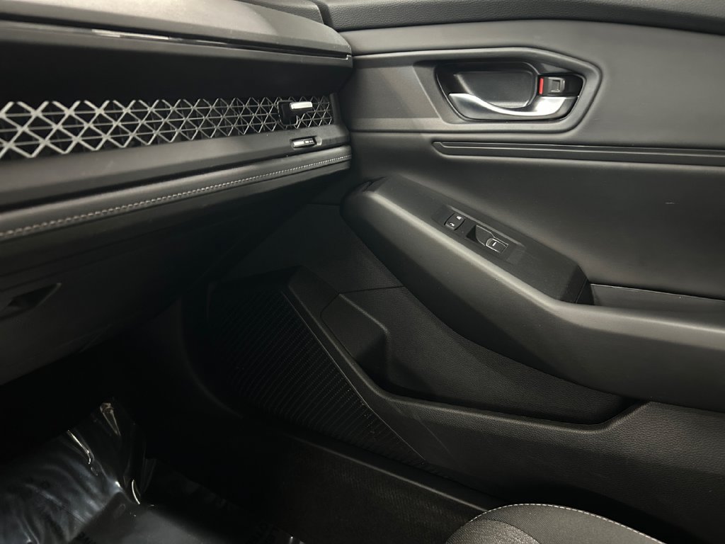 Used 2024 Honda Accord EX image 23