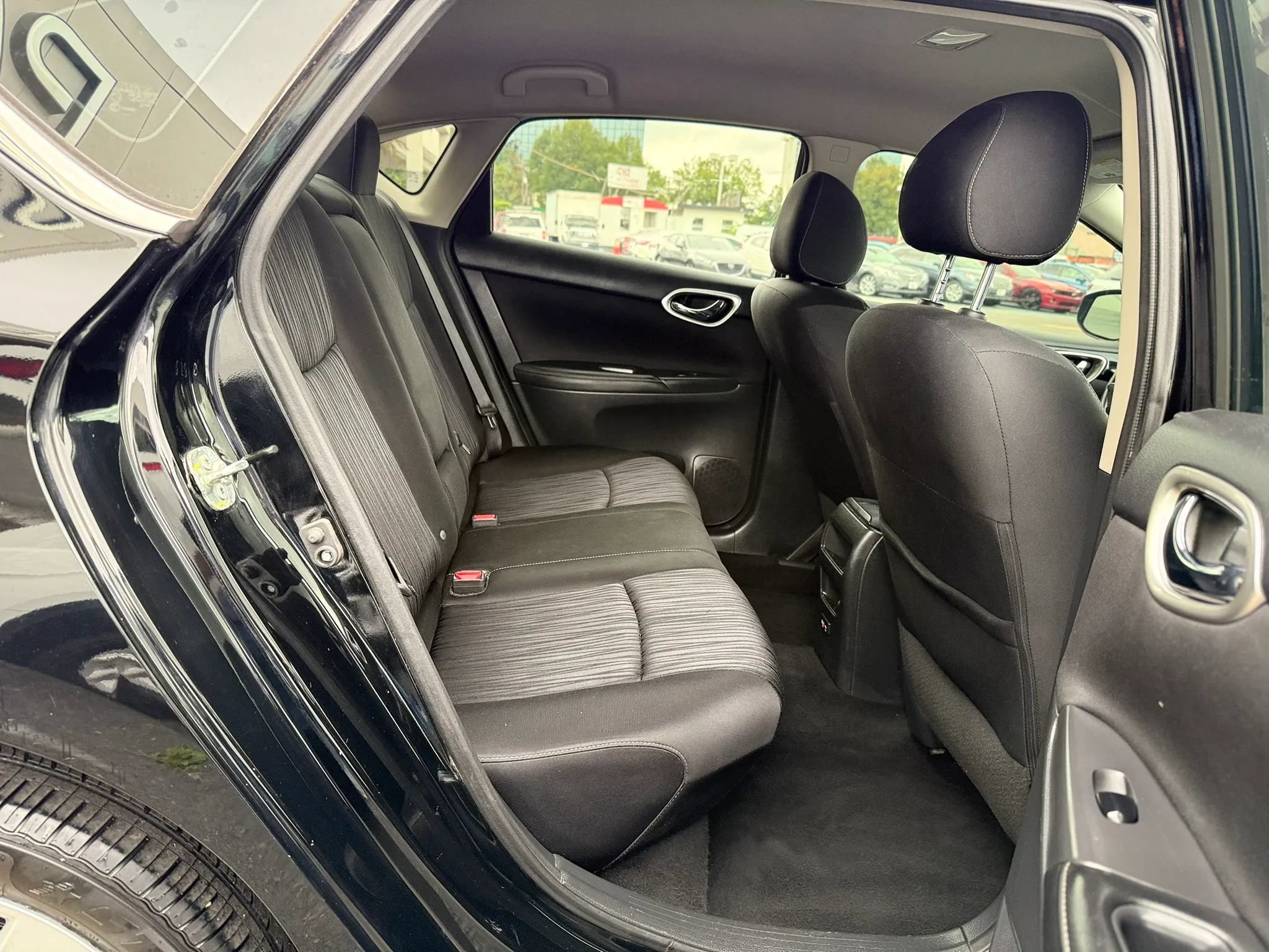 Used 2019 Nissan Sentra SV FWD image 29