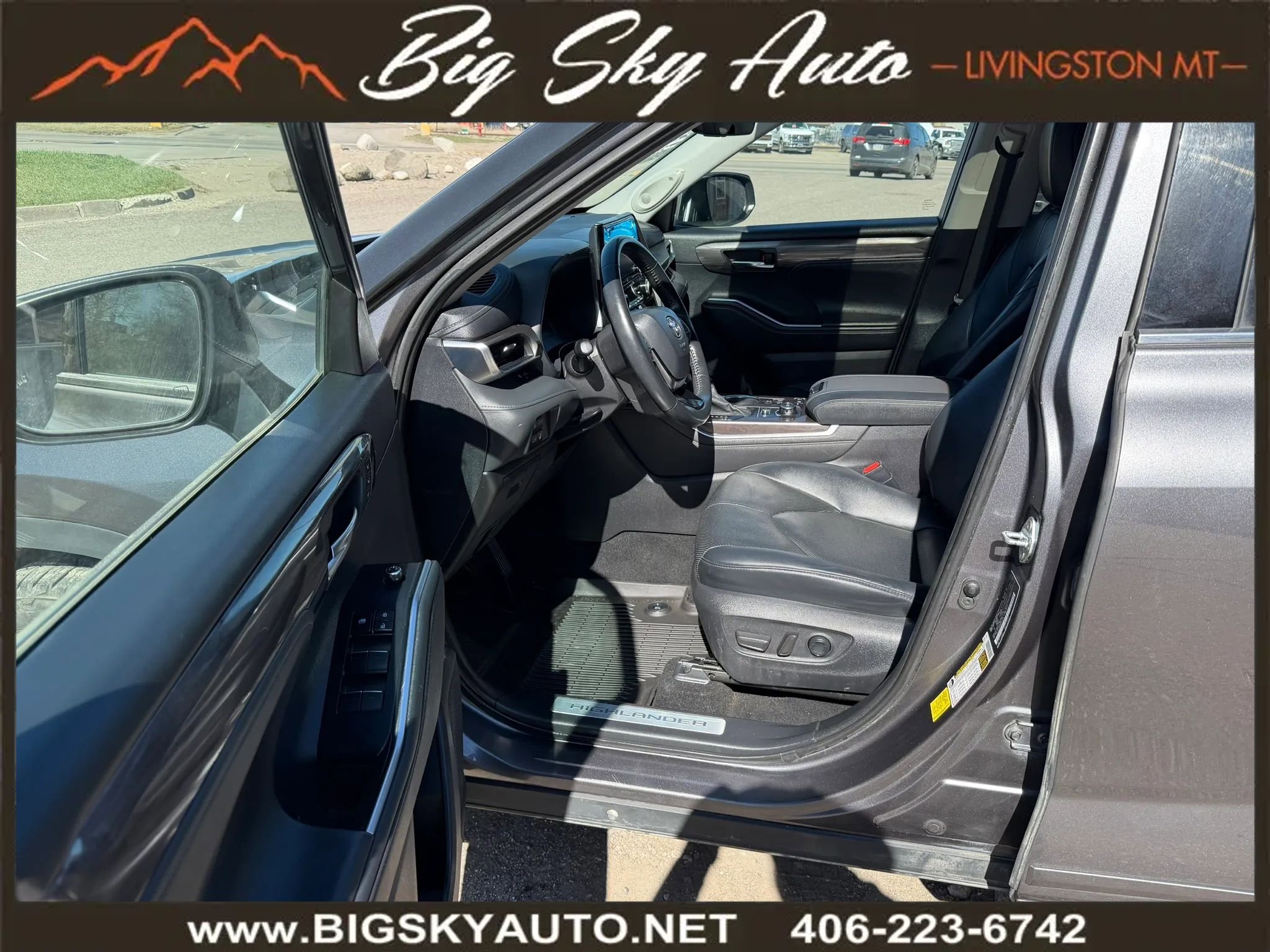 Used 2021 Toyota Highlander Limited image 12