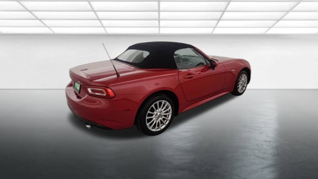 Used 2018 FIAT 124 Spider Classica RWD image 8