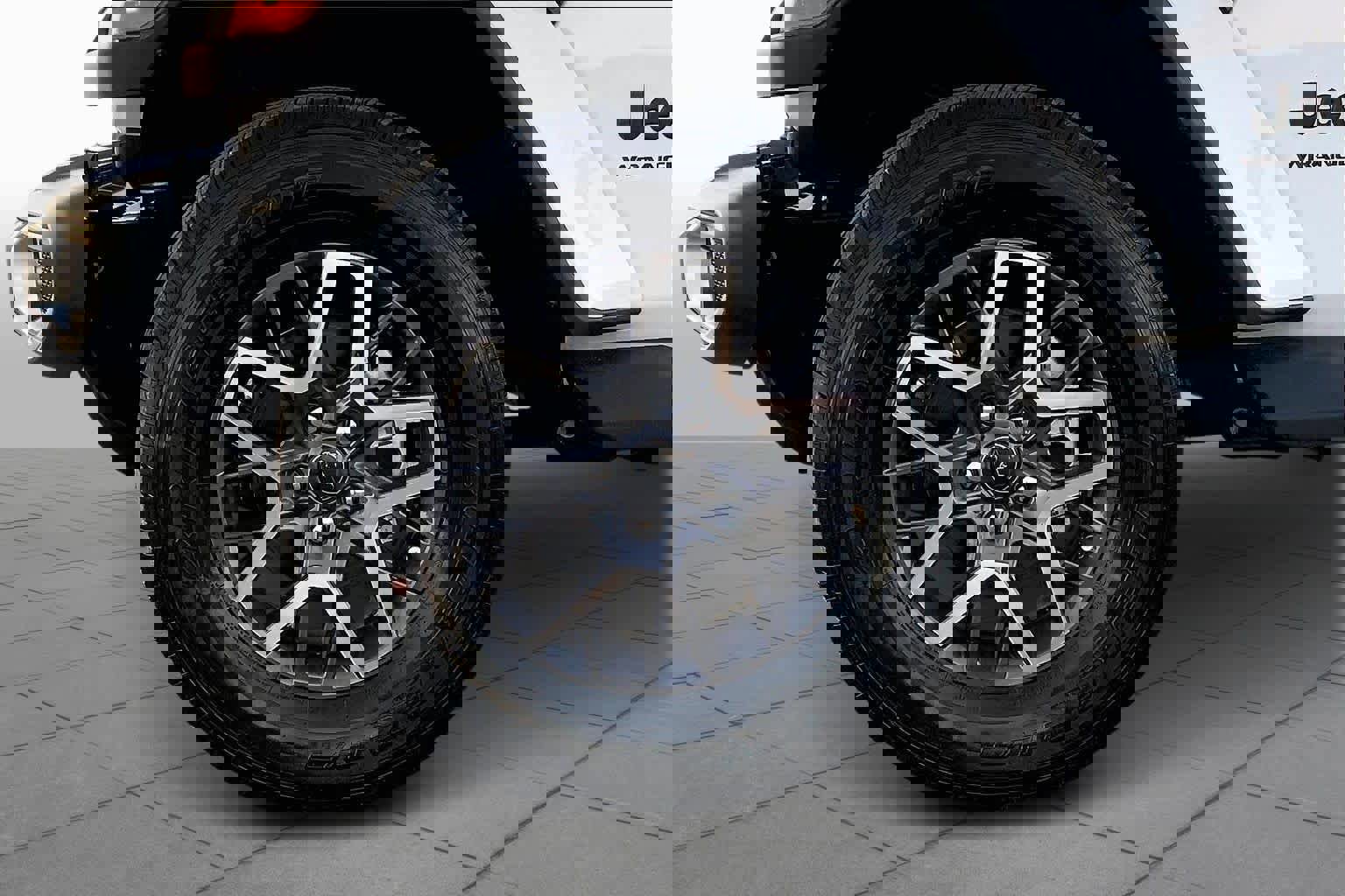 Used 2025 Jeep Wrangler Sahara w/ Safety Group image 10