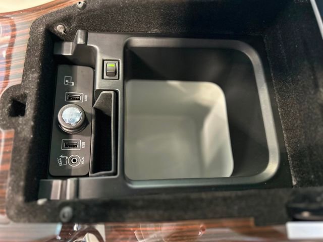 Used 2016 Land Rover Range Rover Long Wheelbase Supercharged image 48