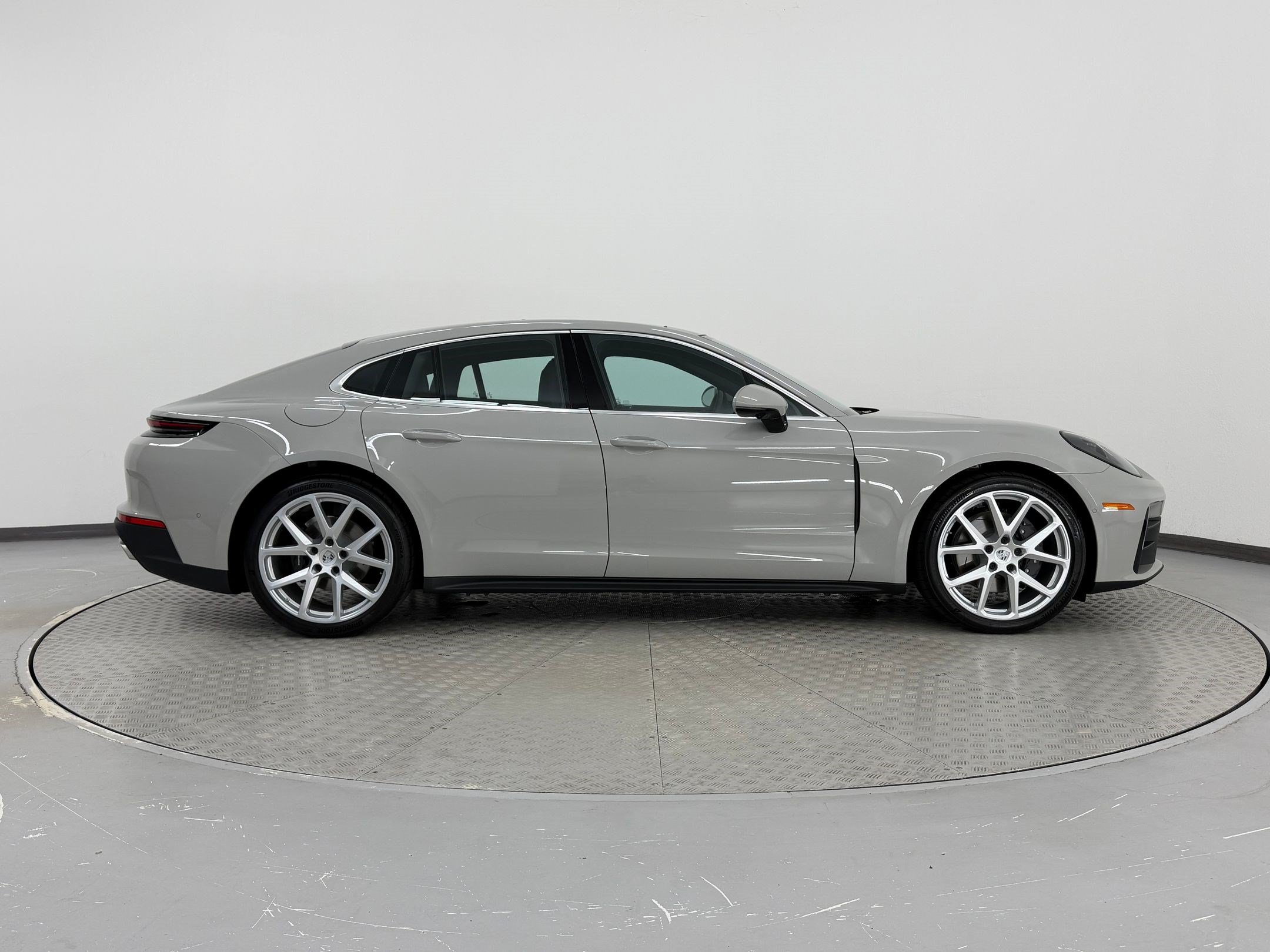 New 2026 Porsche Panamera image 8