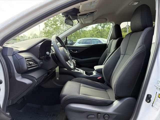 Used 2025 Subaru Outback Premium AWD/4WD image 11
